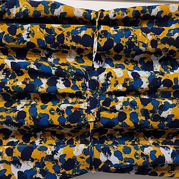 H&M Tunic Mini Dress Sz 8 Multi Abstract Flutter Sleeve V-Neck Pintucked Flowy - Picture 8 of 10